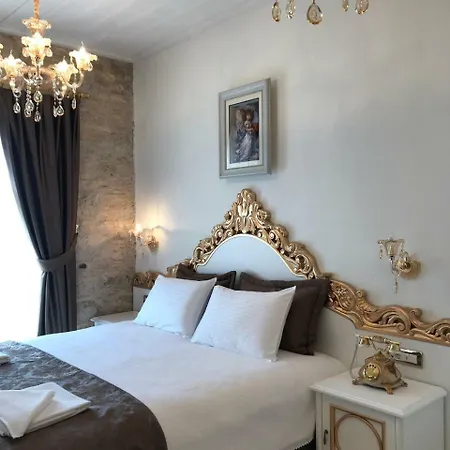 Laledan Hotel