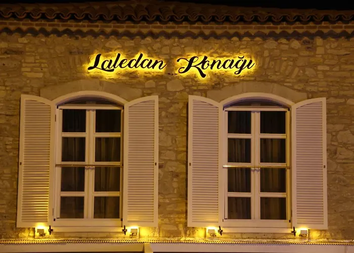 拉勒丹精品酒店 2* Çeşme