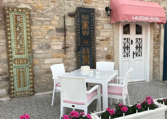 拉勒丹精品酒店